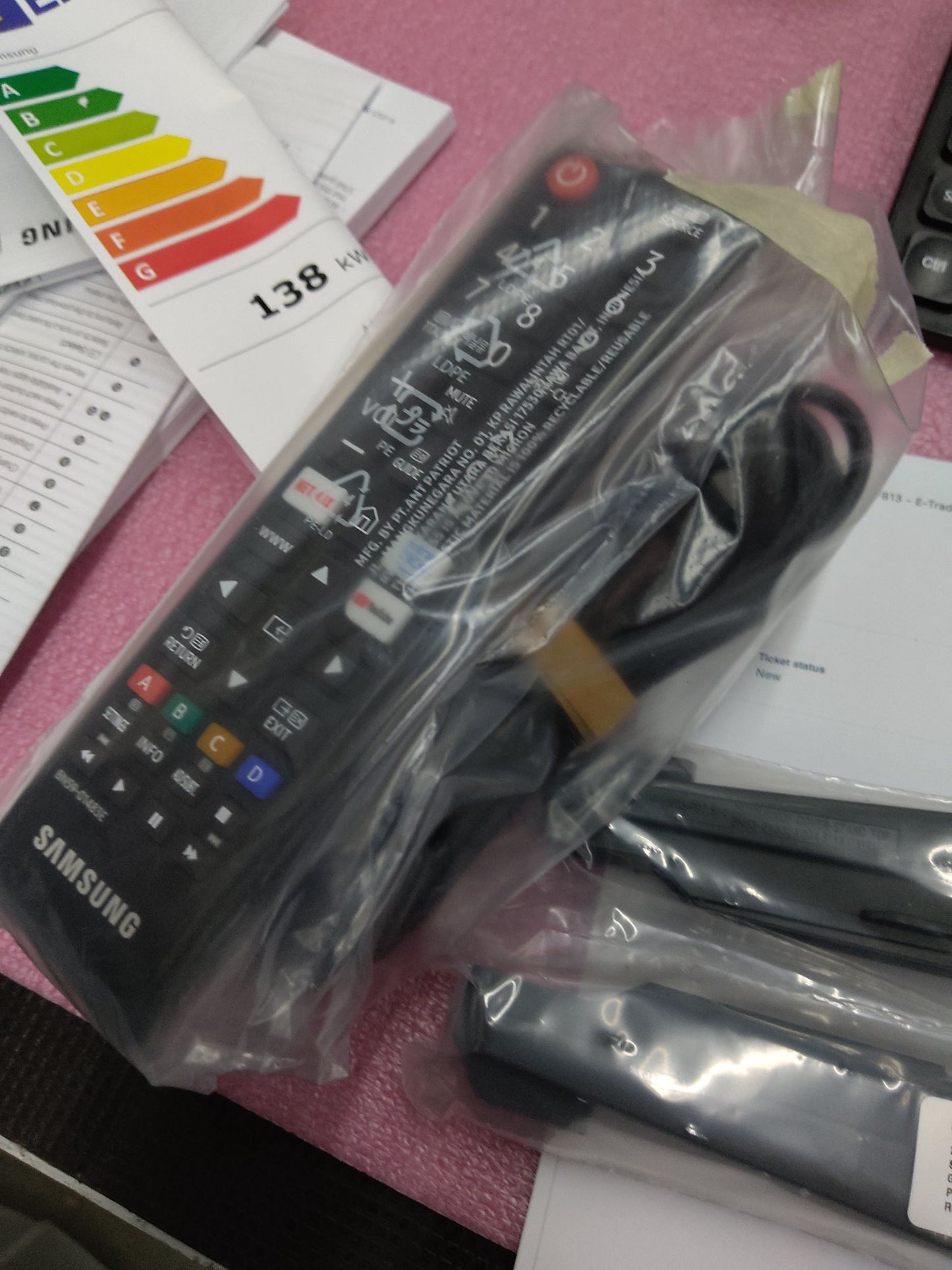 Outletmodel: Samsung UE75U7022F